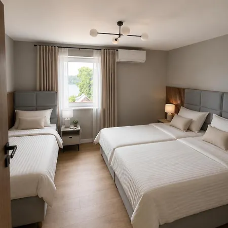 Apartamenty Sznurki Lägenhet *